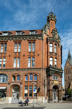 Deutschland, Hannover - Praechtiger Altbau, ua. frueher Sitz der Raths Apotheke, gebaut von Paul Rowald (1891)