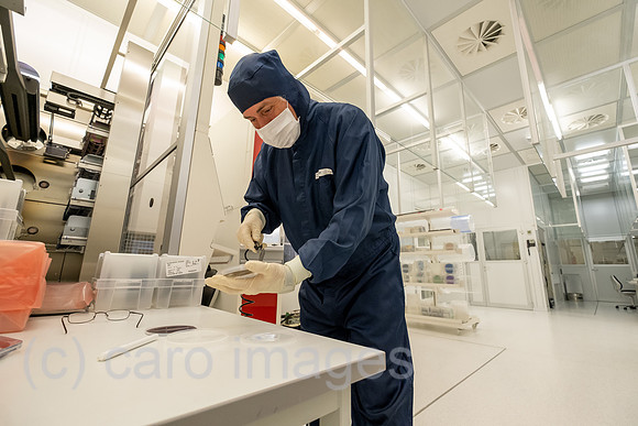 Deutschland, Hannover - Laboratorium fuer Nano- und Quantenengineering (LNQE), interdisziplinaeres Forschungszentrum der Leibniz Universitaet Hannover
