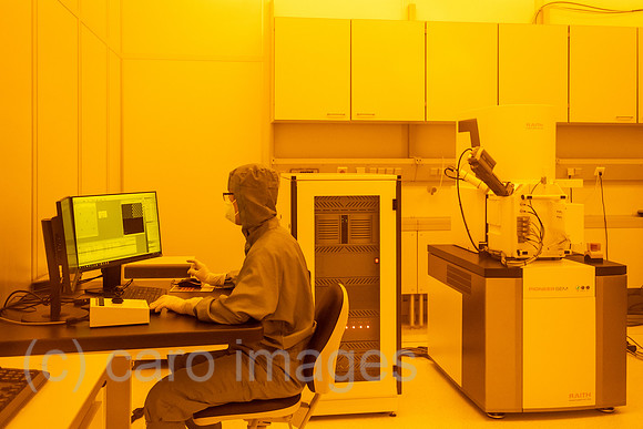 Deutschland, Hannover - Laboratorium fuer Nano- und Quantenengineering (LNQE), interdisziplinaeres Forschungszentrum der Leibniz Universitaet Hannover