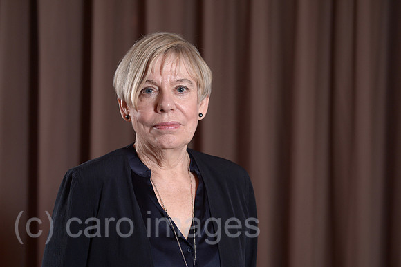 0MW141028D005CAROE.JPG