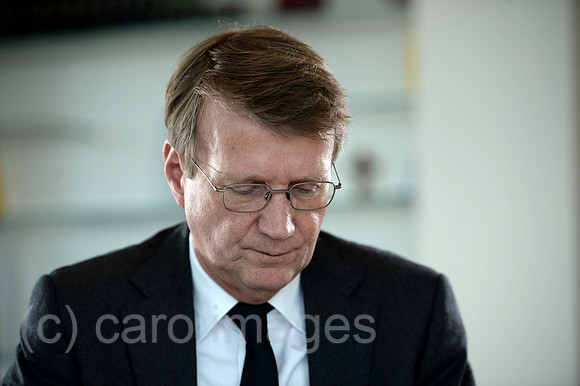 0MW160224D012CAROE.JPG