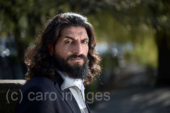 0MW150414D003CAROE.JPG