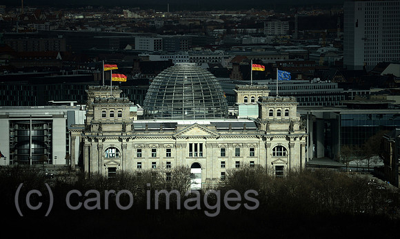 0MW160224D001CAROE.JPG