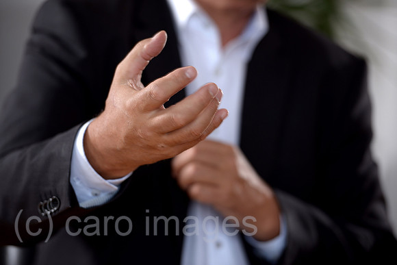 0MW160823D006CAROE.JPG