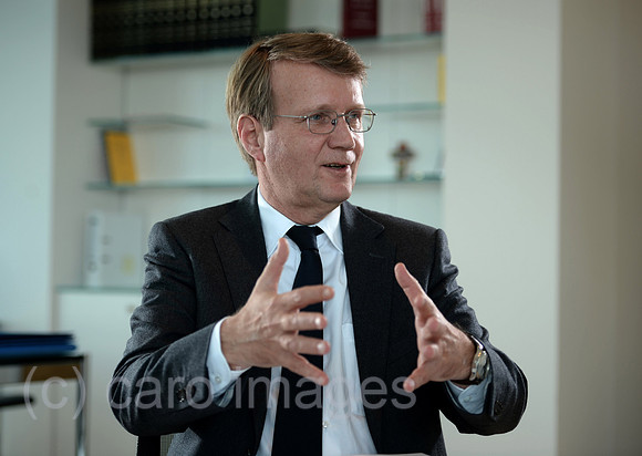 0MW160224D008CAROE.JPG