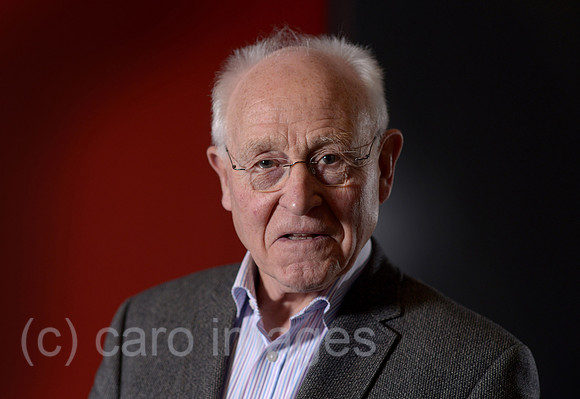 0MW160129D001CAROE.JPG