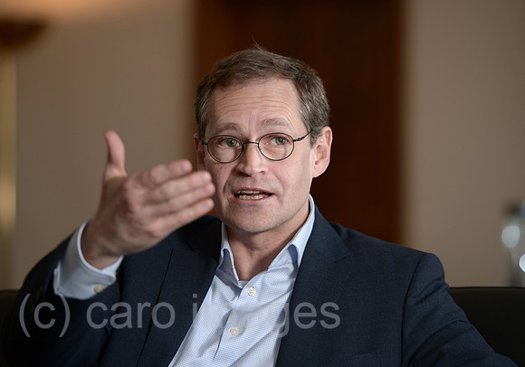 0MW150331D015CAROE.JPG
