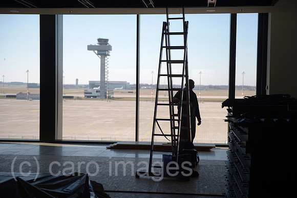 0MW150318D003CAROE.JPG