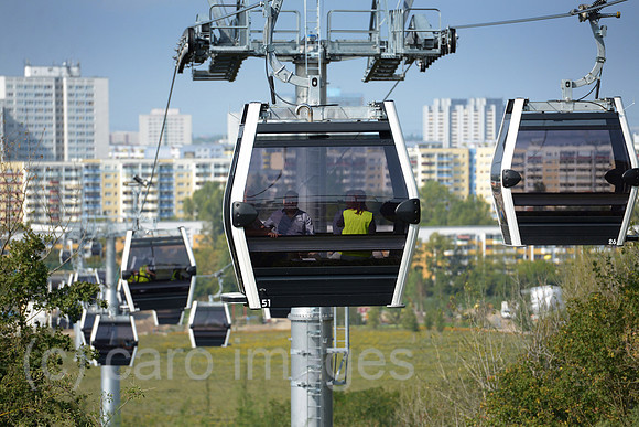 0MW160909D004CAROE.JPG