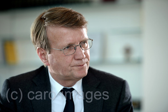 0MW160224D010CAROE.JPG