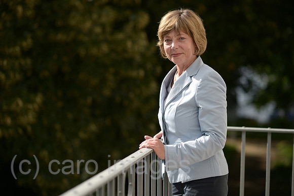 0MW140902D005CAROE.JPG