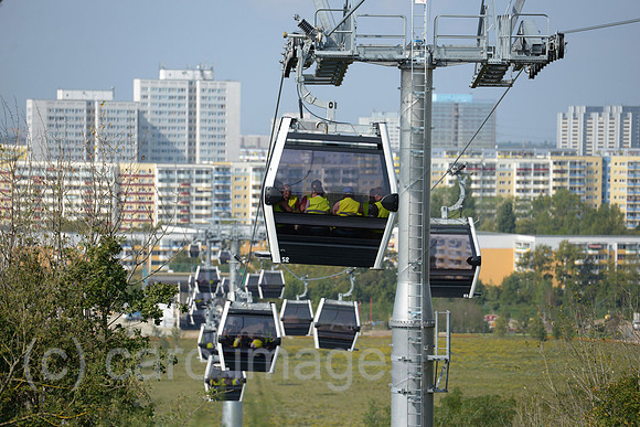 0MW160909D001CAROE.JPG