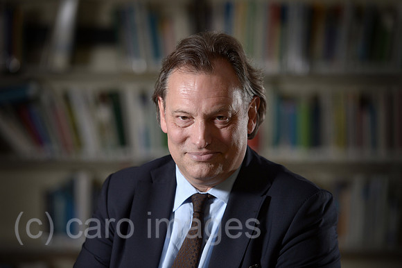0MW151012D008CAROE.JPG