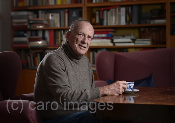 0MW141029D001CAROE.JPG