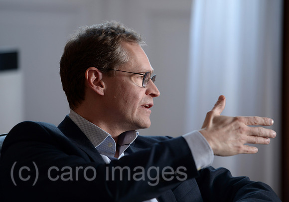 0MW150331D010CAROE.JPG