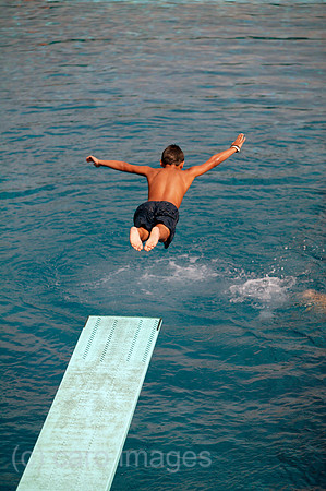 00P050802D010CAROE.JPG
