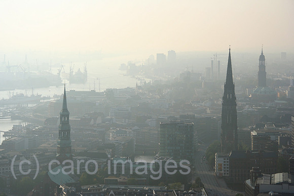 00P051014D008CAROE.JPG