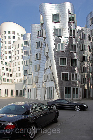 00P050902D014CARO.JPG