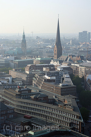 00P051014D009CAROE.JPG