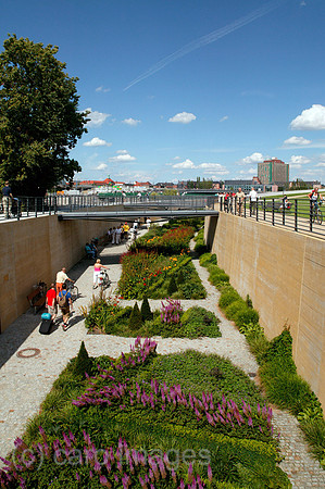 00P050731D002CARO.JPG