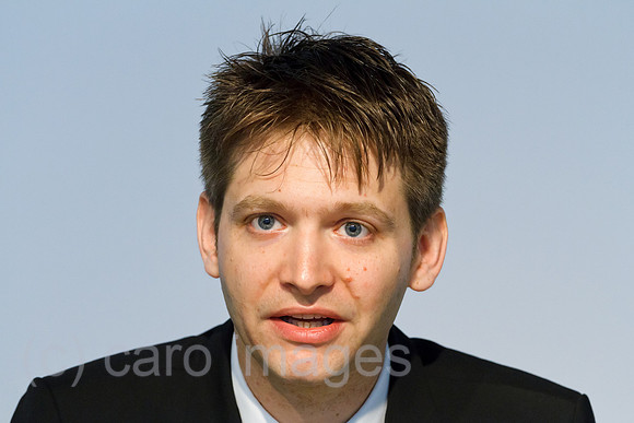 00B110412D104CARO.JPG