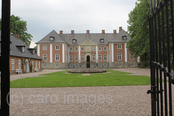0HX120620D177CARO.JPG