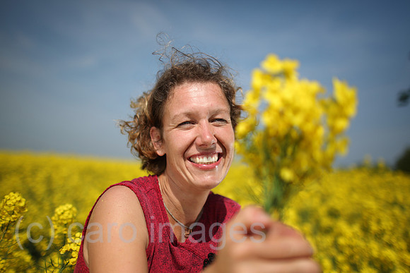 0HX120522D205CARO.JPG
