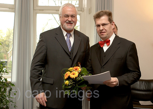 0KH050427D036CARO.JPG