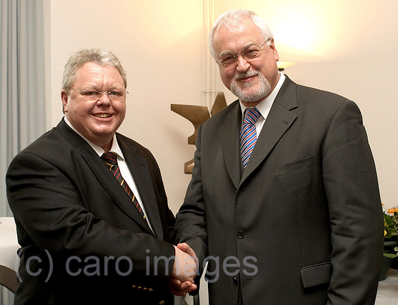 0KH050427D035CARO.JPG
