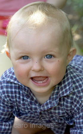 0KH050526D010CARO.JPG