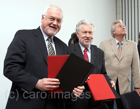 0KH050426D006CARO.JPG