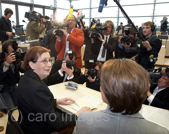 0KH050427D002CARO.JPG