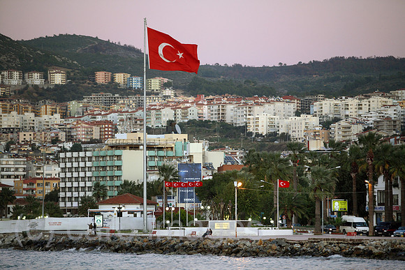 00S061114D068CAROE.JPG