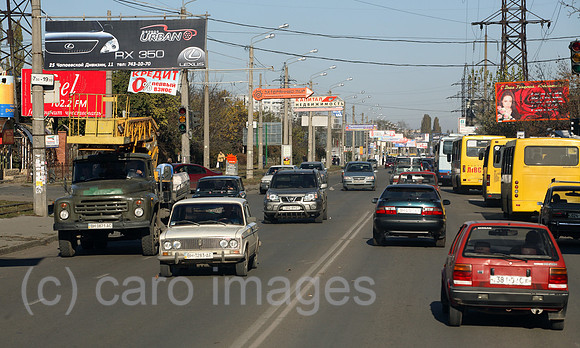 00S061110D036CAROE.JPG