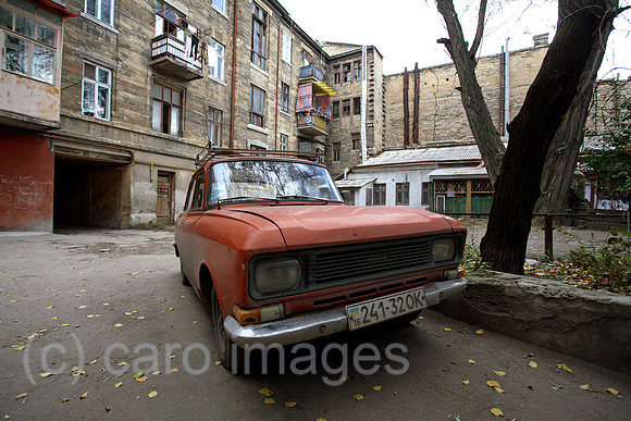 00S061111D006CAROE.JPG
