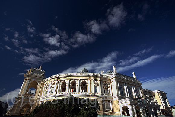 00S061110D055CAROE.JPG
