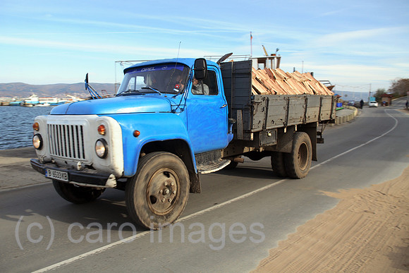 00S061112D032CAROE.JPG