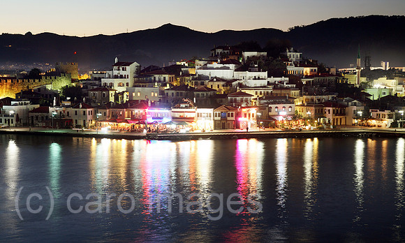 00S061115D068CAROE.JPG