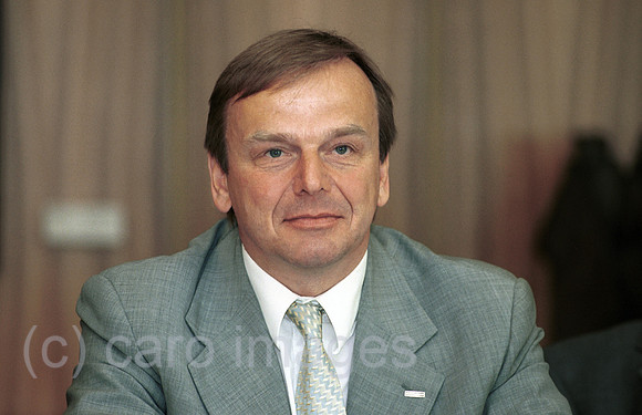 00L042606CARO.JPG