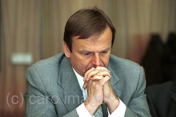 00L042609CARO.JPG