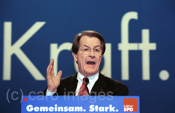 00L042522CARO.JPG