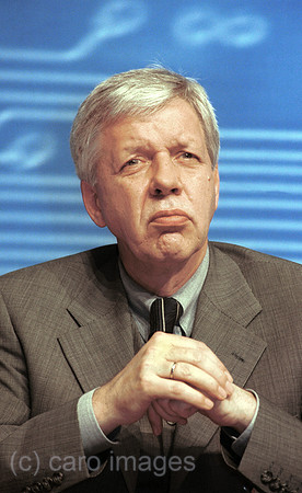 00L042211CARO.JPG