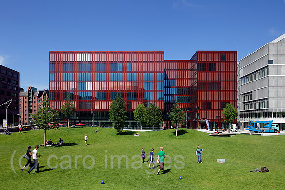 00P110802D201CAROE.JPG