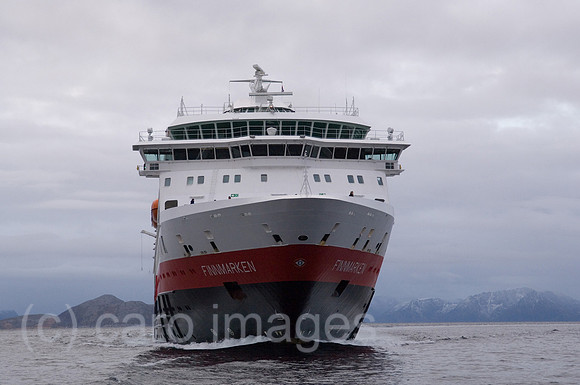 00K051122D015CAROE.JPG