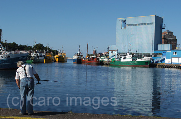 00K050901D018CAROE.JPG