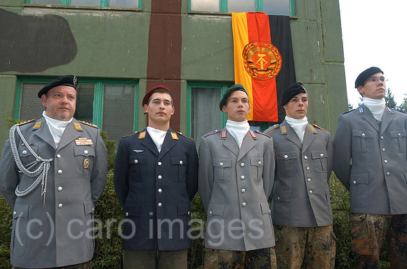 00K050925D028CAROE.JPG