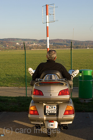 00K051027D195CAROE.JPG