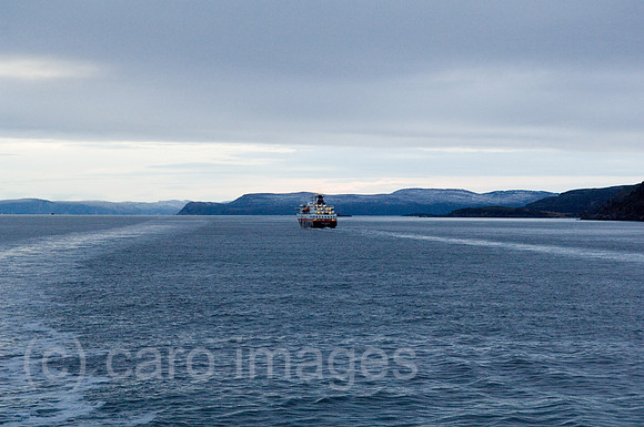 00K051122D013CAROE.JPG