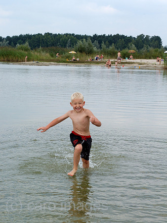 00K050901D004CAROE.JPG