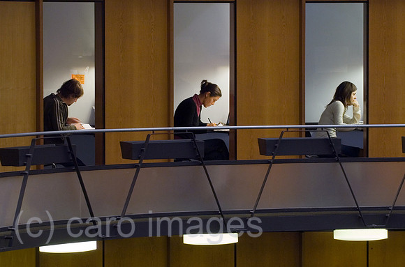 00K051114D015CAROE.JPG